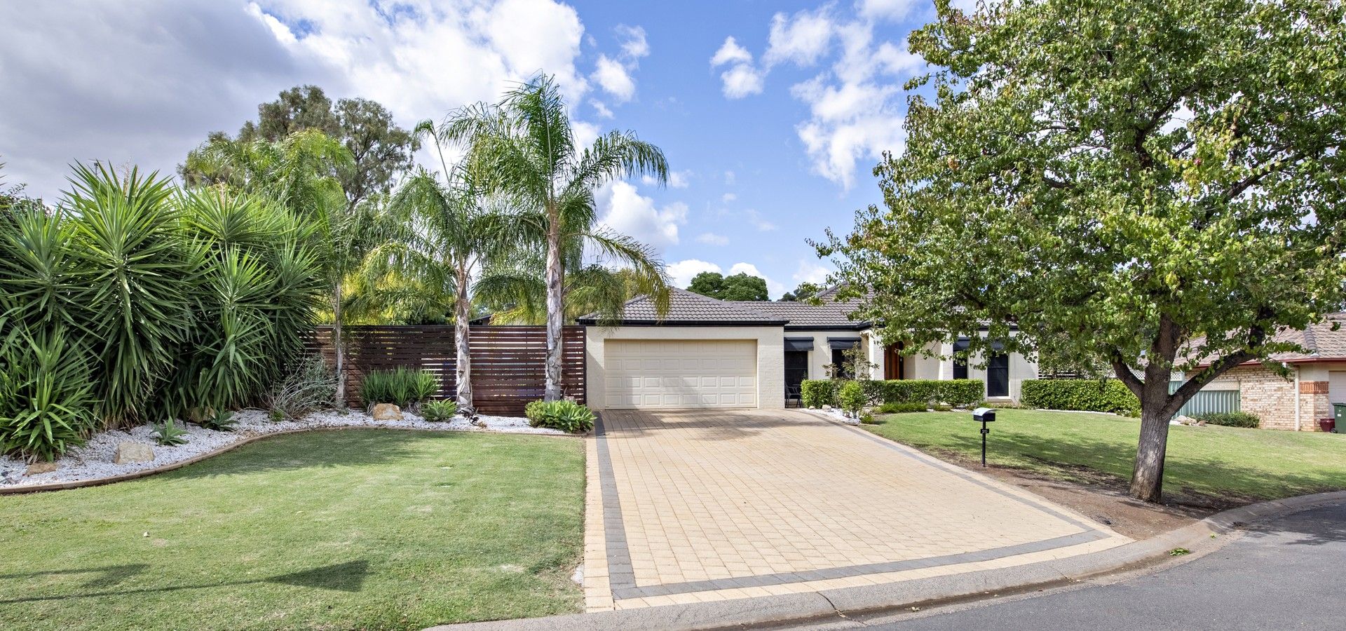 5 bedrooms House in 20 Pinehurst Avenue DUBBO NSW, 2830