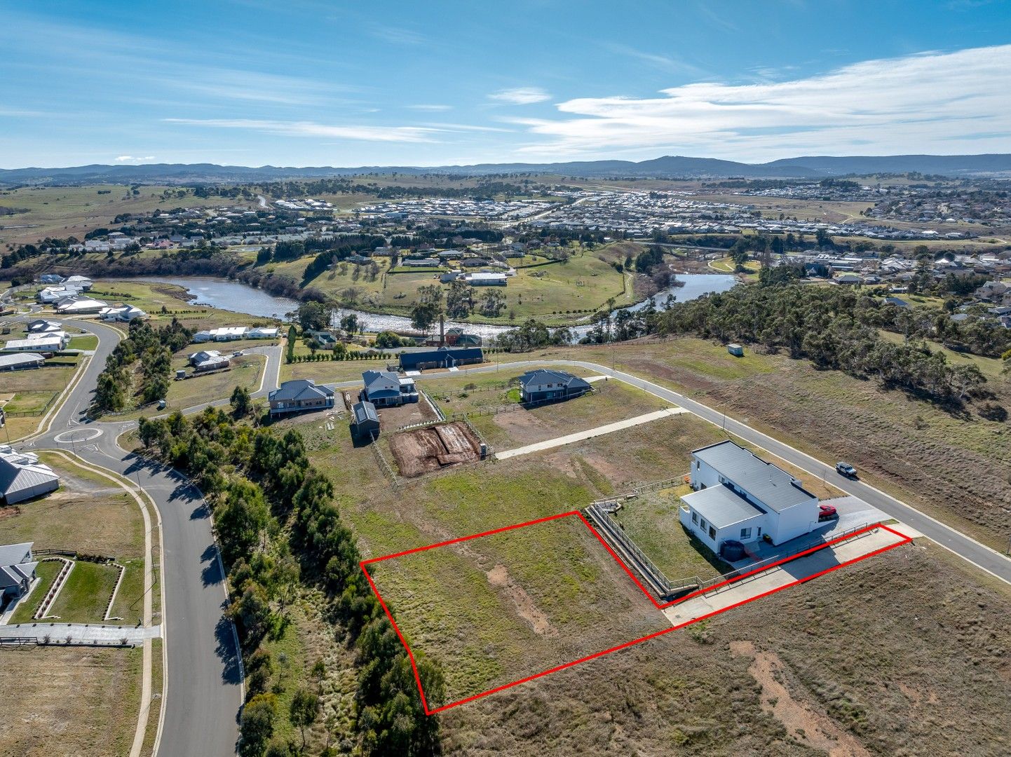 House in 9 Snowgums Drive, GOULBURN NSW, 2580