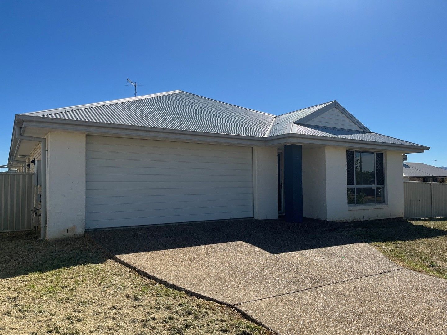4 bedrooms House in 11 Stokes Avenue TAMWORTH NSW, 2340