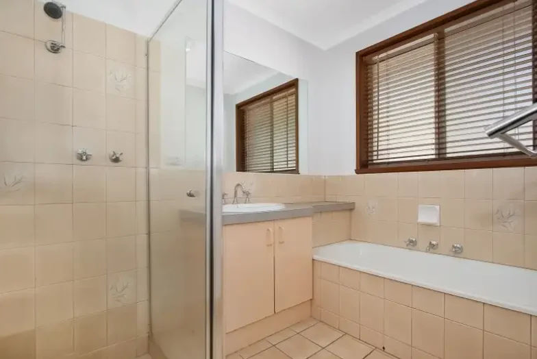 Additional image 7 of 4/18 La Fontaine Avenue, Lavington NSW 2641