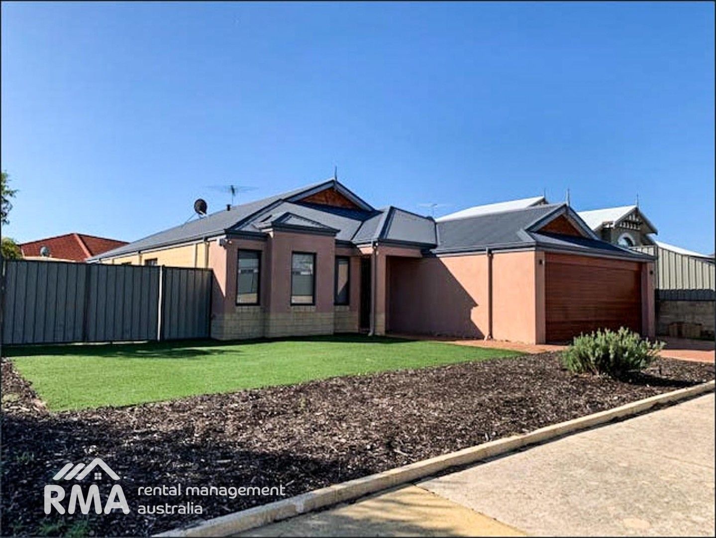 4 bedrooms House in 4 Ballidu Way BALDIVIS WA, 6171