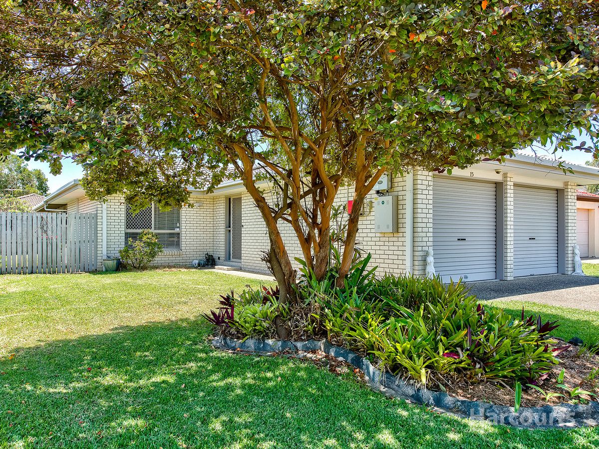 4 bedrooms House in 15 Violet Close FITZGIBBON QLD, 4018