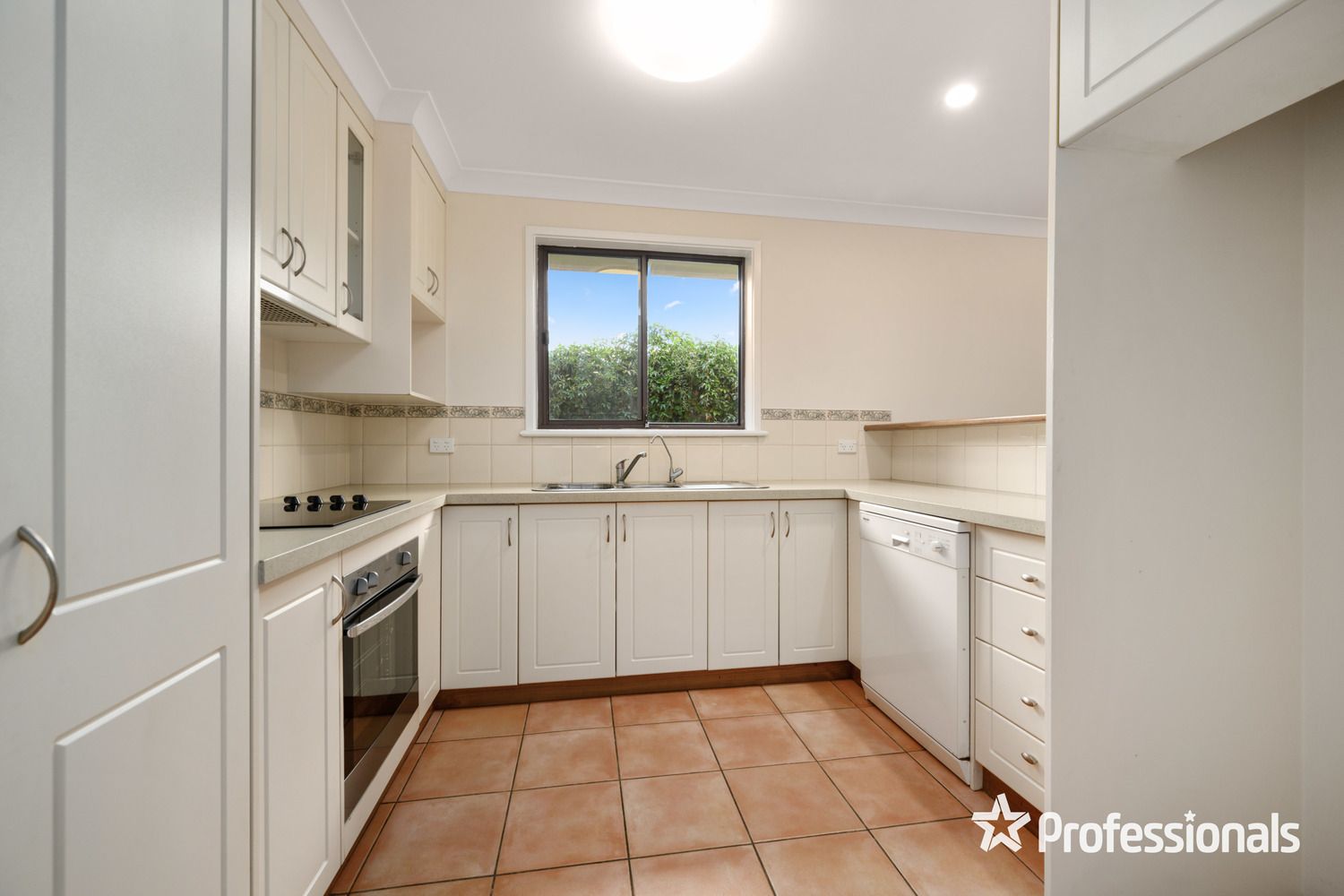 542 Spurrway Drive, West Albury NSW 2640, Image 2