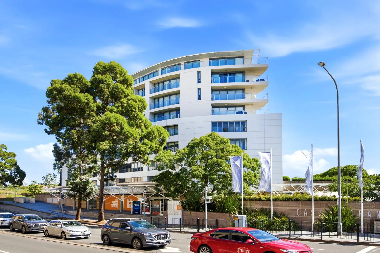 MOTIVATED VENDOR - MAKE AN OFFER!!!  WALK-TO-EVERYTHING LOCATION, Castle Hill