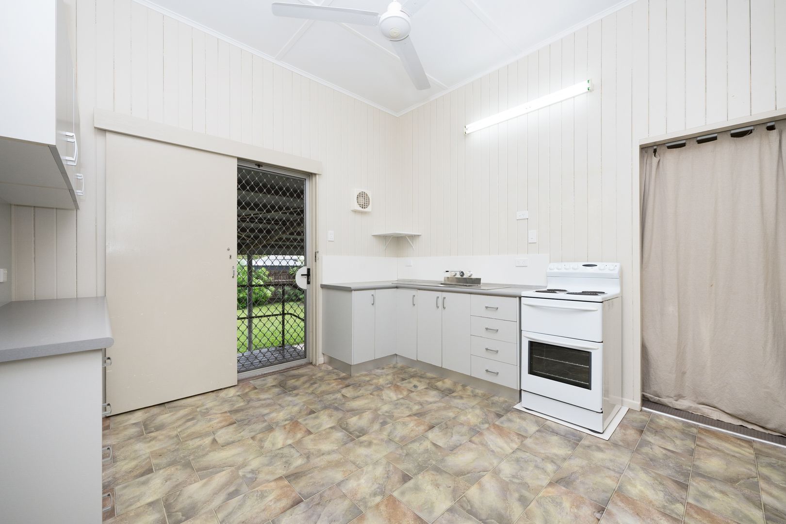 3 Hillview Road, Deeragun QLD 4818, Image 2