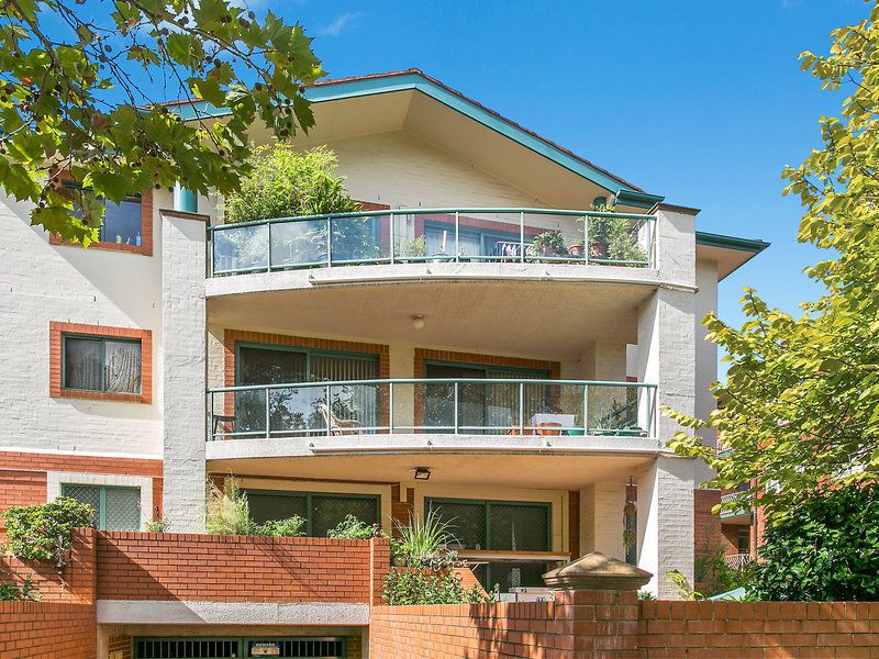 3 bedrooms Apartment / Unit / Flat in 2/238 Victoria Avenue CHATSWOOD NSW, 2067
