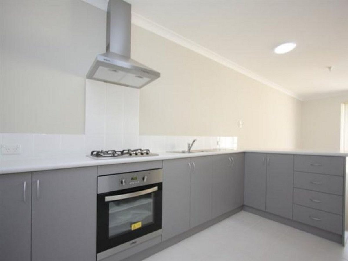 3 bedrooms Apartment / Unit / Flat in 8A Devonshire Terrace ARMADALE WA, 6112