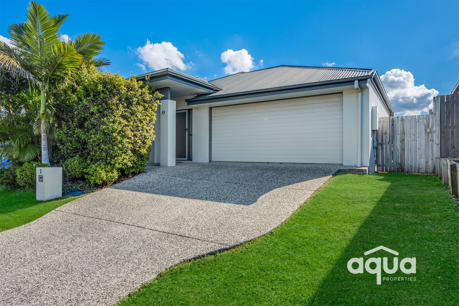 4 bedrooms House in 3 Woodland Court MURRUMBA DOWNS QLD, 4503