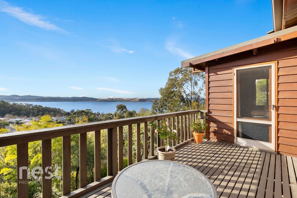 5 Earlwood Court, Taroona TAS 7053, Image 2