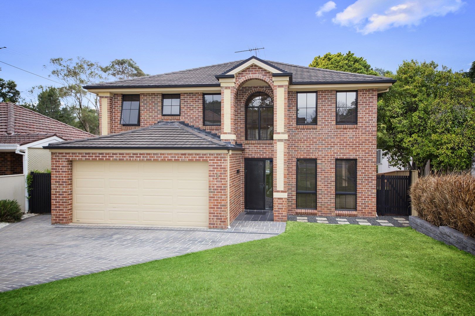 4 Winifred Avenue, Caringbah NSW 2229, Image 2