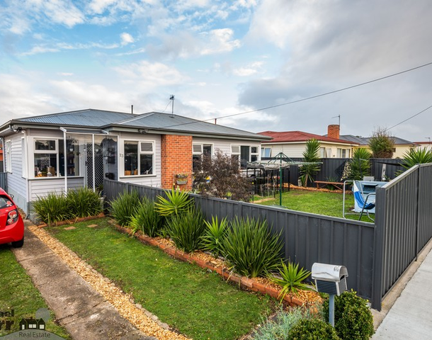 23 Charles Street, Devonport TAS 7310