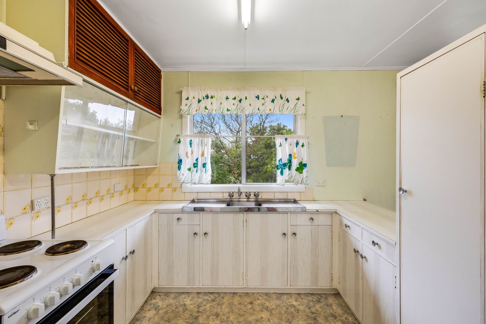 40 Rifle Range Road, Mount Lofty QLD 4350, Image 2