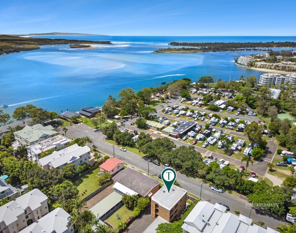 17 Russell Street, Noosaville QLD 4566