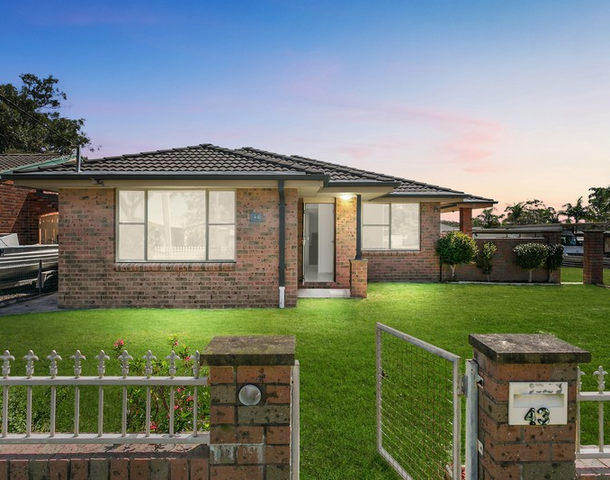 43 Dale Avenue, Chain Valley Bay NSW 2259