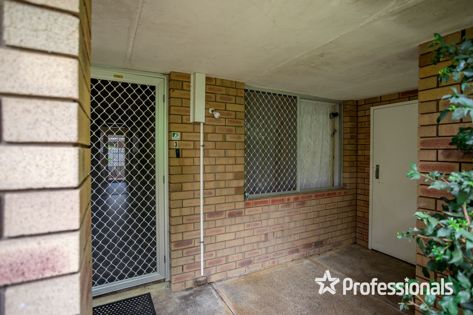 3/64 Fifth Road, Armadale WA 6112, Image 2