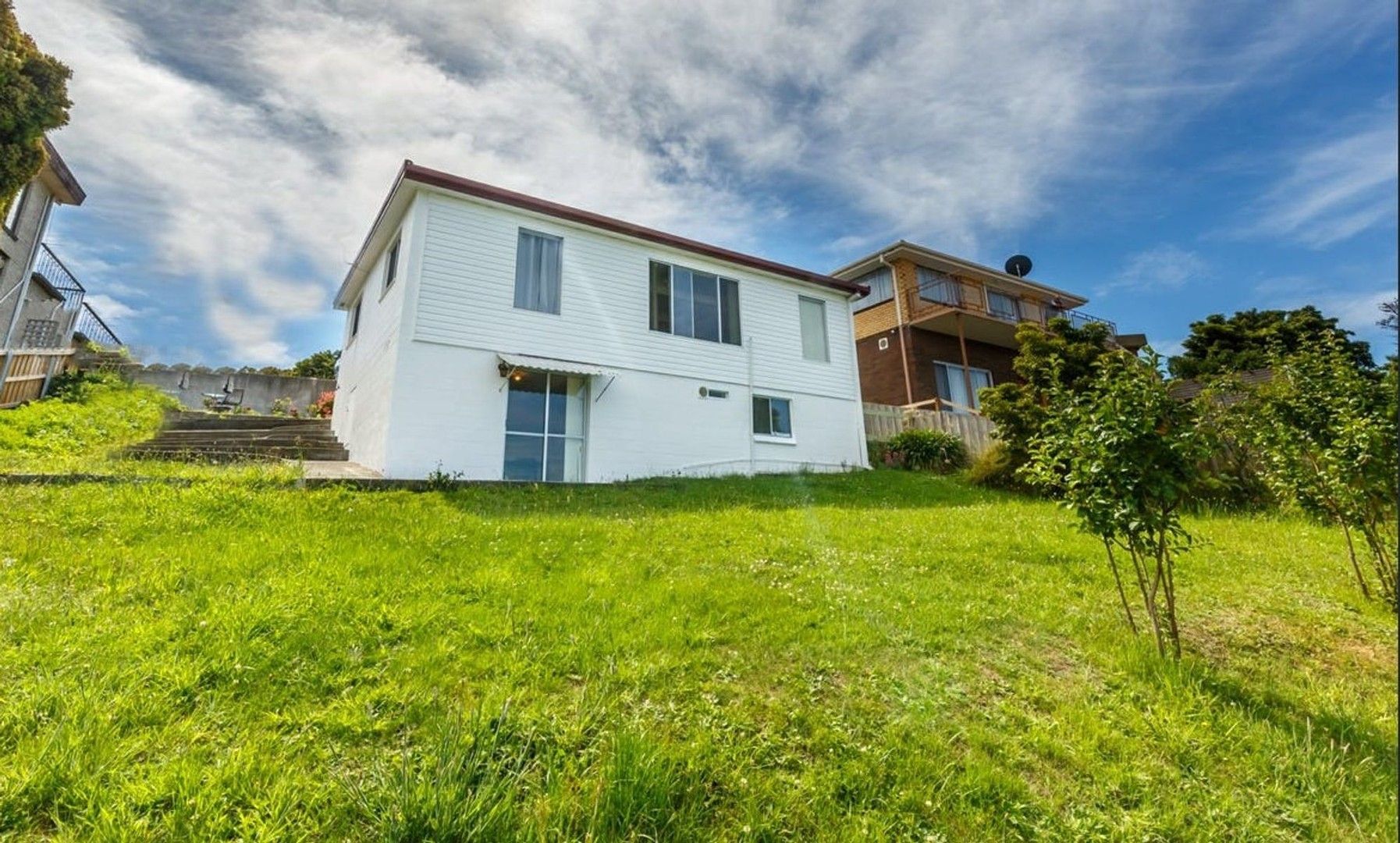 2/10 Weston Place, Montrose TAS 7010 Domain