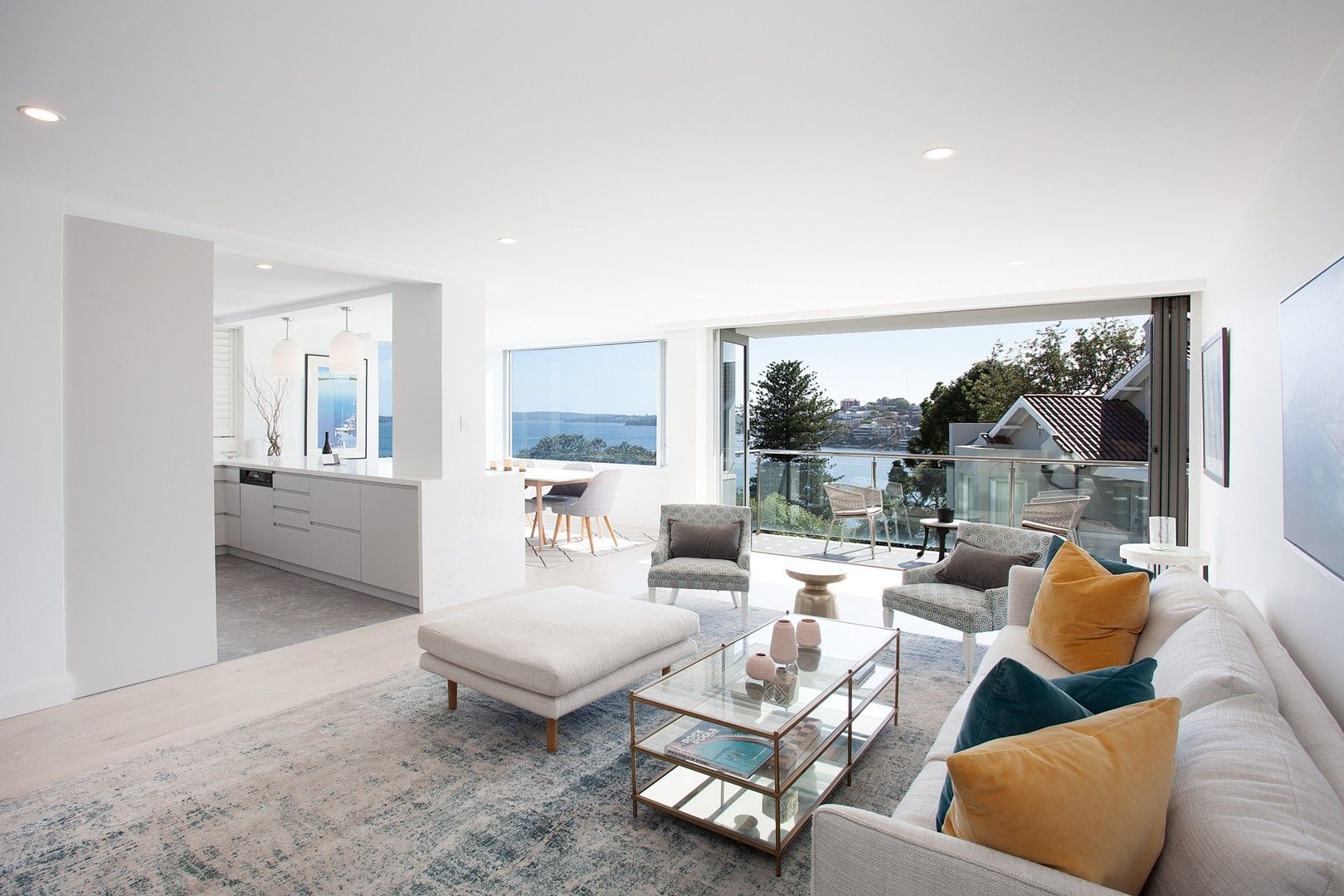 3 bedrooms Apartment / Unit / Flat in 4/1 Sutherland Crescent DARLING POINT NSW, 2027