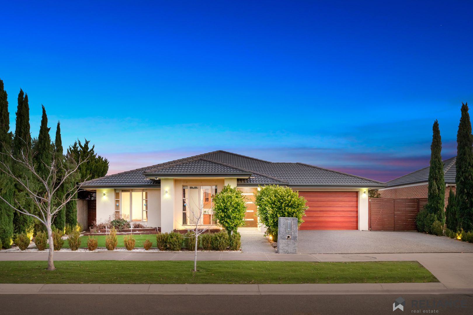 4 bedrooms House in 21 Azure Drive TARNEIT VIC, 3029