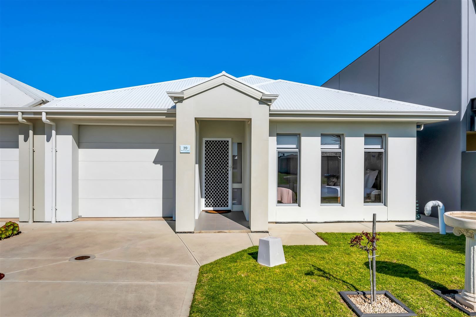 39 Wentworth Parade, Hindmarsh Island SA 5214, Image 1