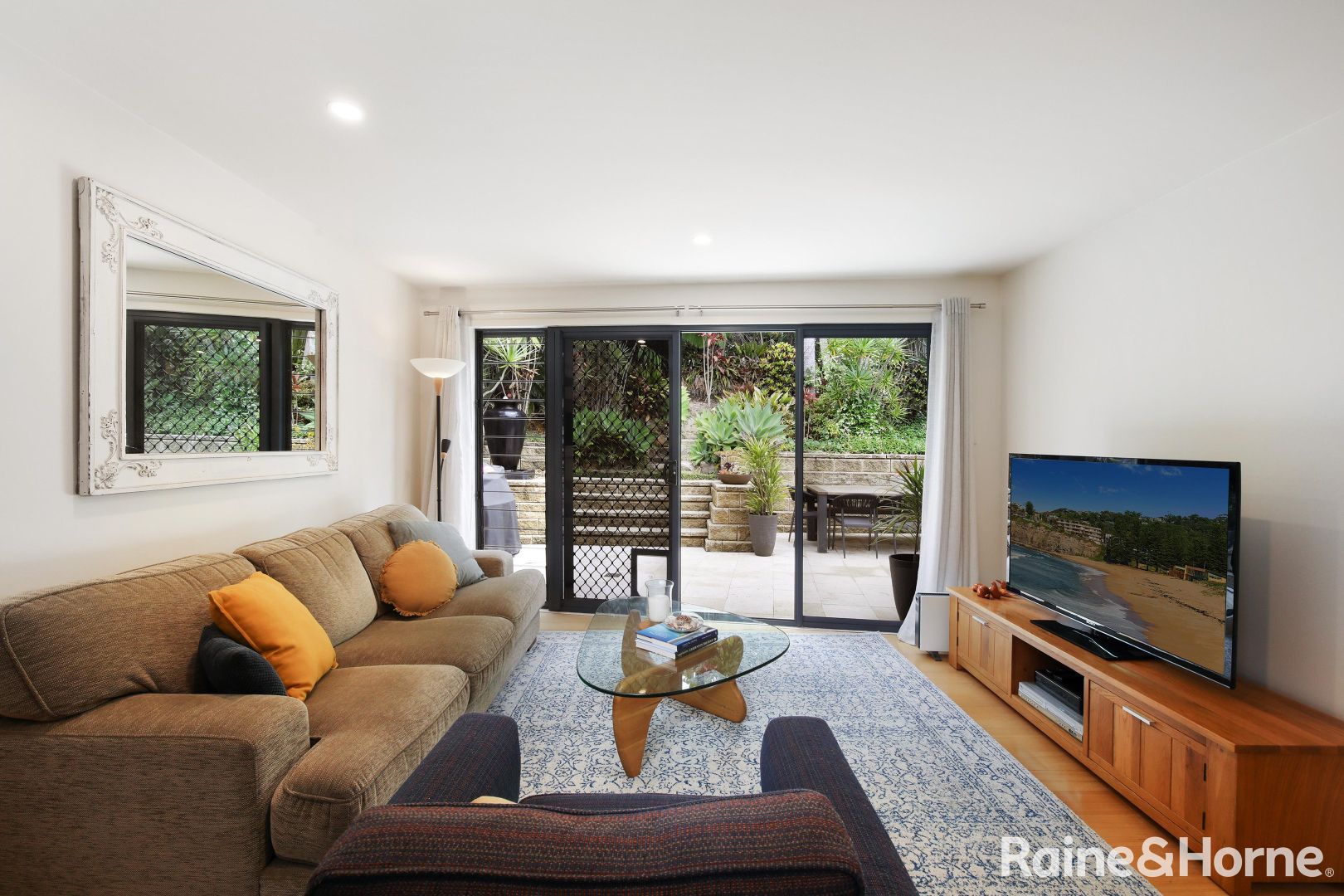 18 Gill Avenue, Avoca Beach NSW 2251, Image 2