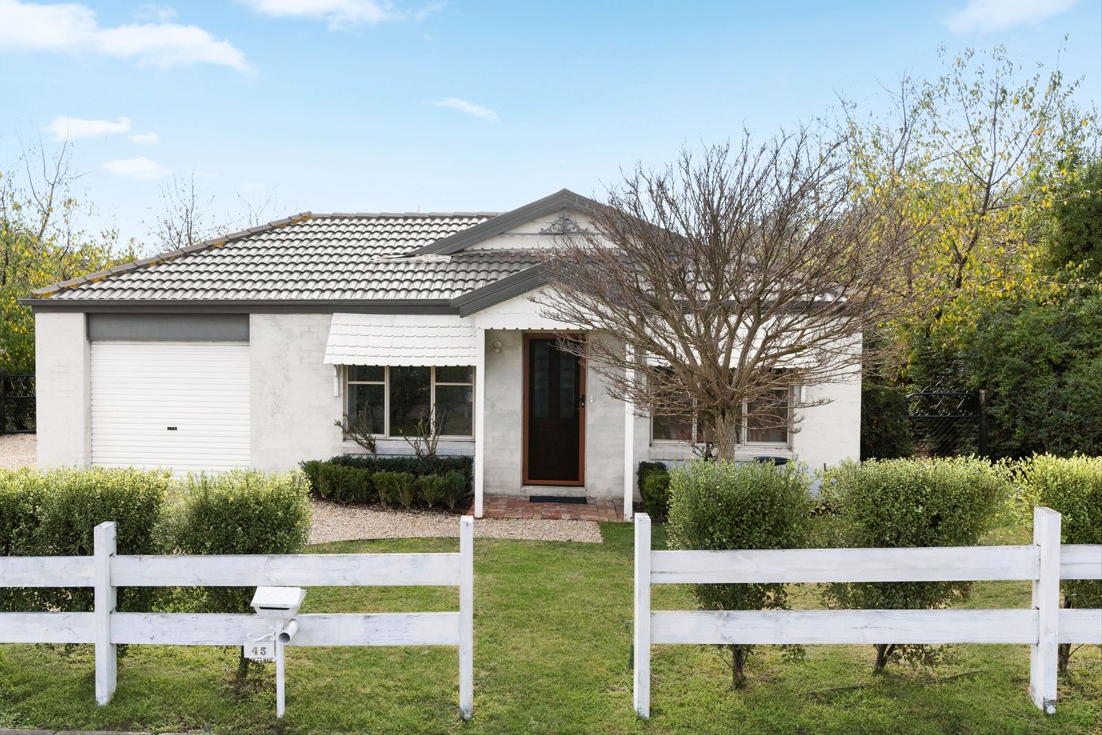 3 bedrooms House in 45 Parkview Street GISBORNE VIC, 3437