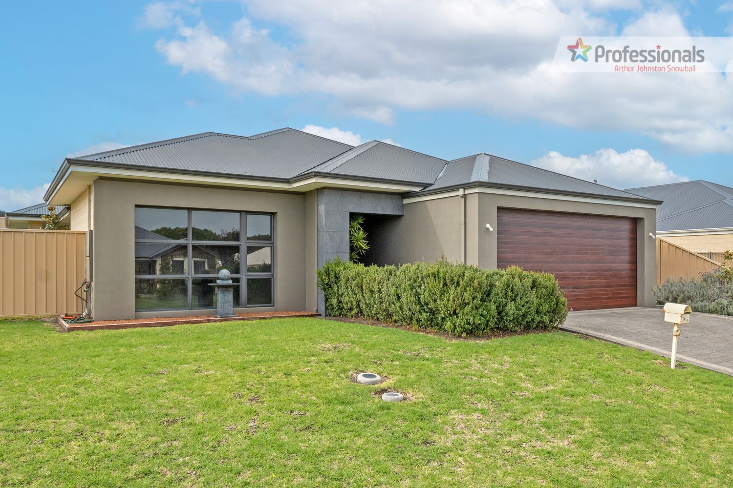 4 bedrooms House in 14 Hume Corner YAKAMIA WA, 6330