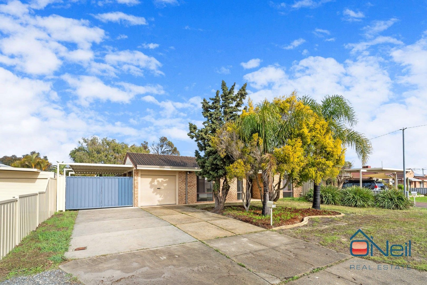 3 bedrooms House in 15 Lorikeet Way GOSNELLS WA, 6110