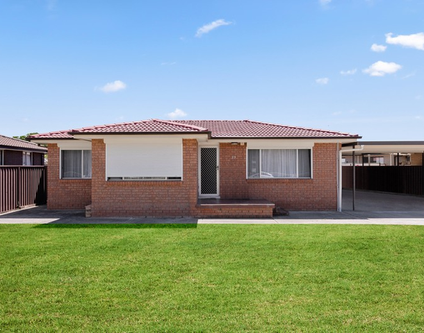 23 Coolatai Crescent, Bossley Park NSW 2176