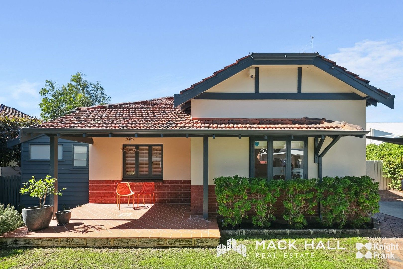 3 bedrooms House in 13 Harvey Street MOSMAN PARK WA, 6012