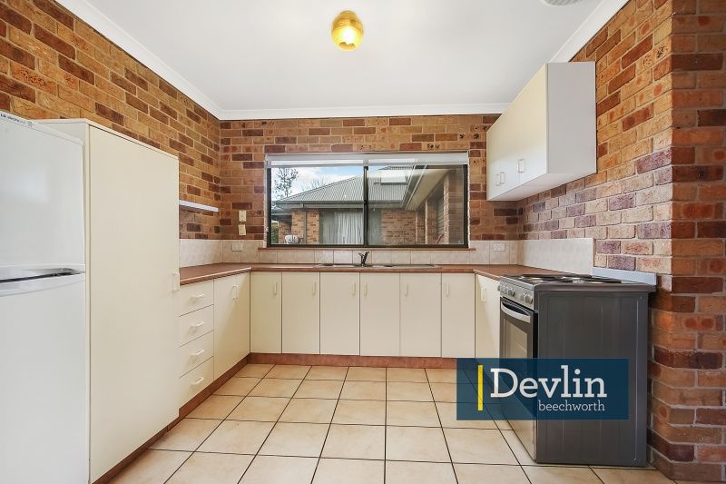 2/9 Frederick Street, Beechworth VIC 3747, Image 2