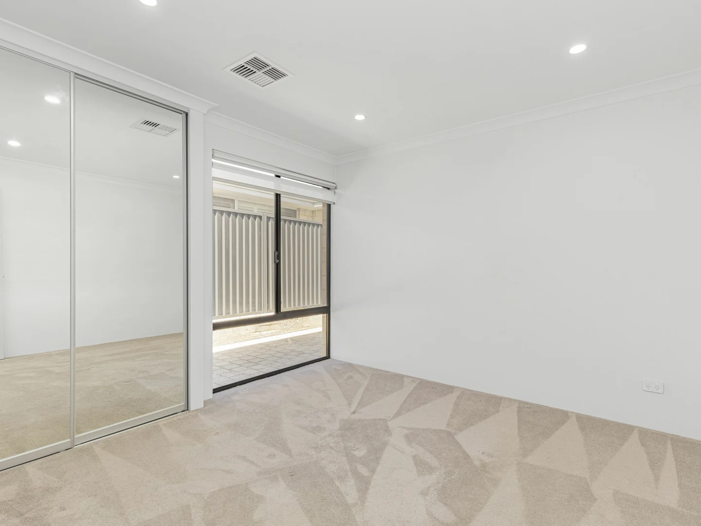 Additional image 23 of 22 Alabaster Approach, Jindalee WA 6036