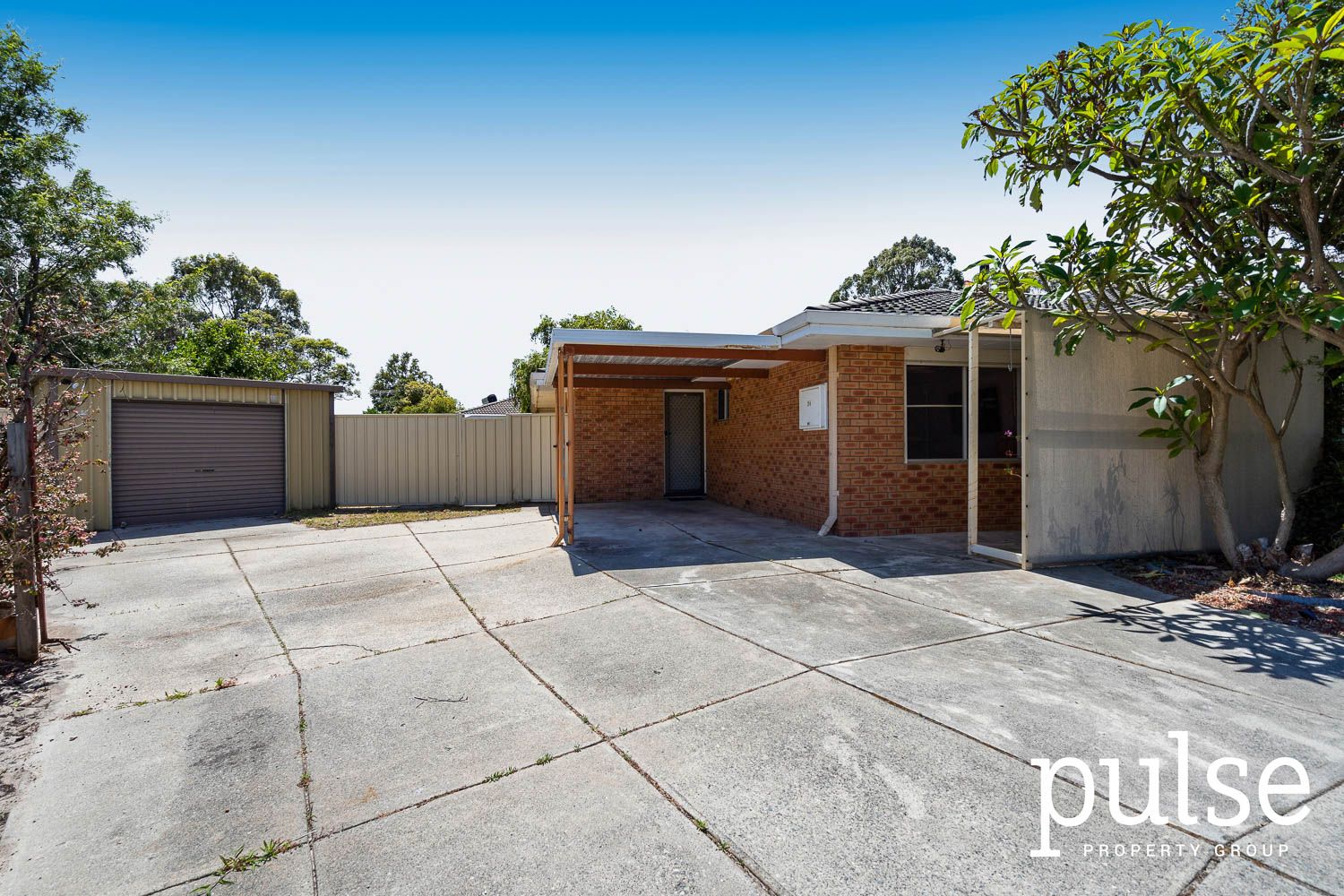 3 bedrooms House in 24 Dryandra Way ARMADALE WA, 6112