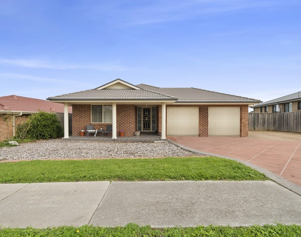 13 Mcguire Drive, Goulburn NSW 2580