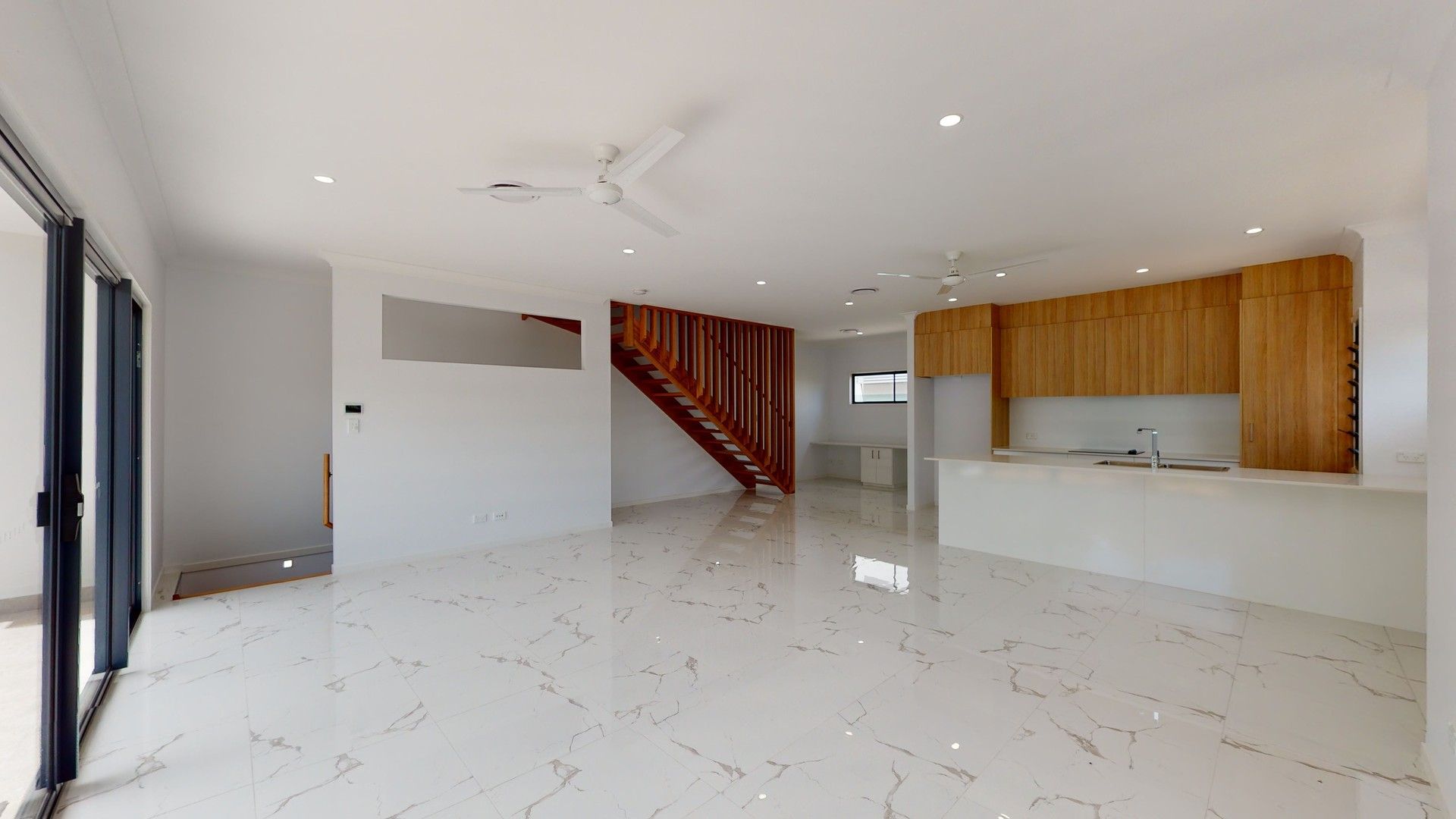 4 bedrooms Townhouse in 1/33 Selborne St MOUNT GRAVATT EAST QLD, 4122