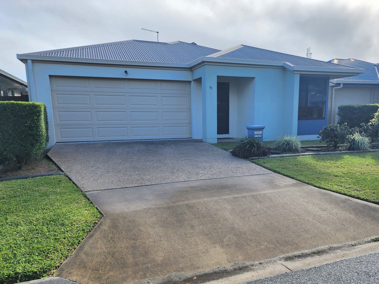 3 bedrooms House in 11 Peppertree Crescent ANDERGROVE QLD, 4740
