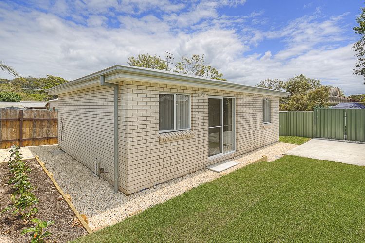 2 bedrooms House in 27a Hobart Avenue UMINA BEACH NSW, 2257