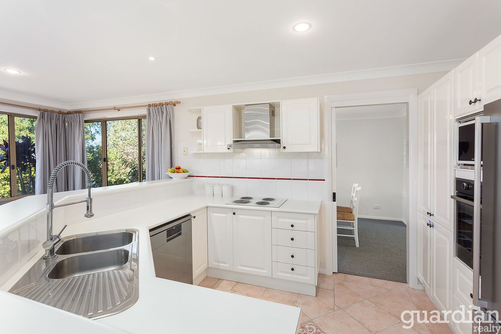 12 Ravensbourne Circuit, Dural NSW 2158, Image 1