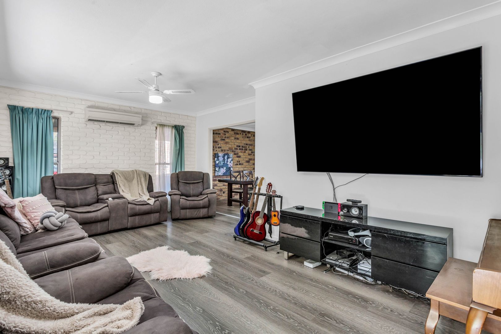 54-58 Kensington Drive, Munruben QLD 4125, Image 2