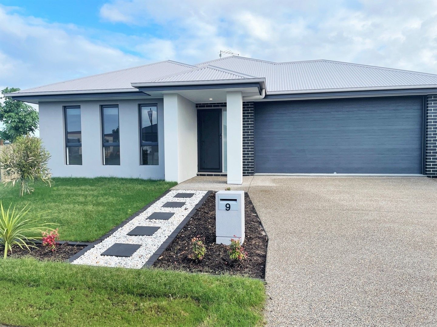 4 bedrooms House in 9 Thomson Way JIMBOOMBA QLD, 4280