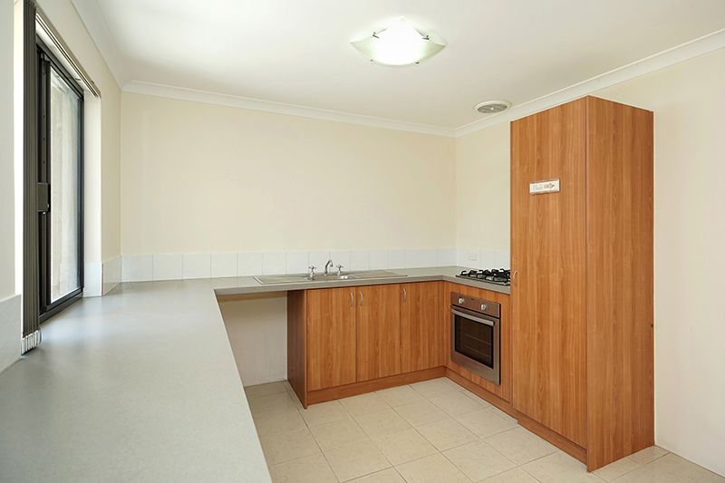 2/12 Hepburn Way, Balga WA 6061, Image 2