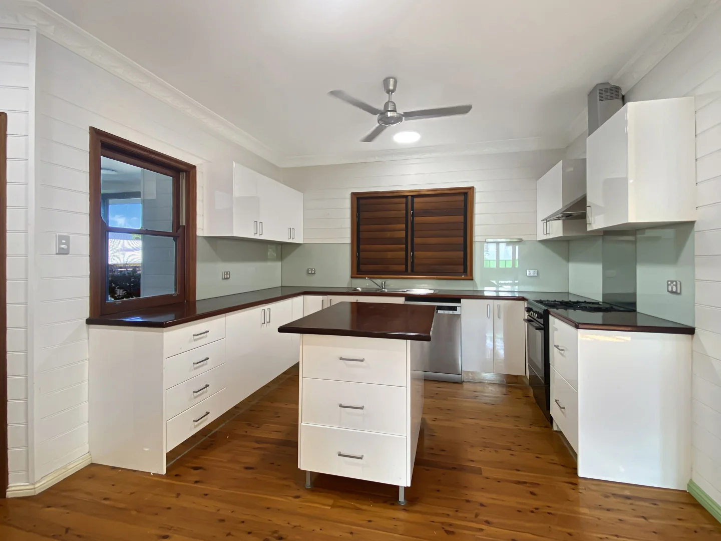 Additional image 2 of 19 Anzac Ln, Railway Estate QLD 4810