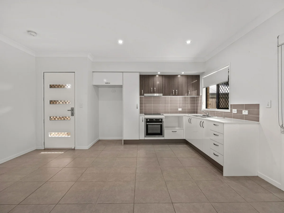 Additional image 3 of 1 & 2 / 6 Uldis Place, Bellbird Park QLD 4300