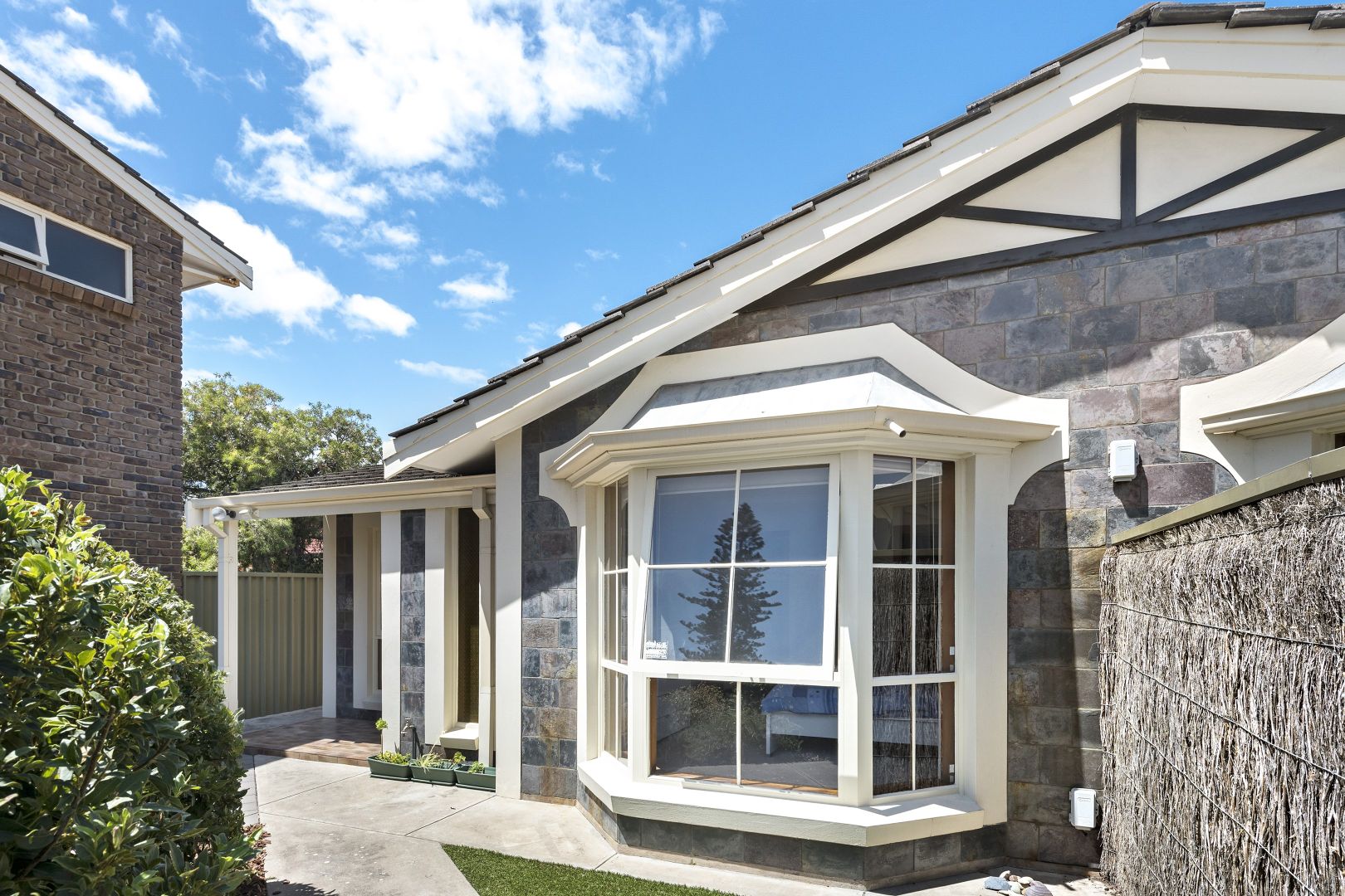 9/24 Broadway , Glenelg Sout Property History & Address Research Domain