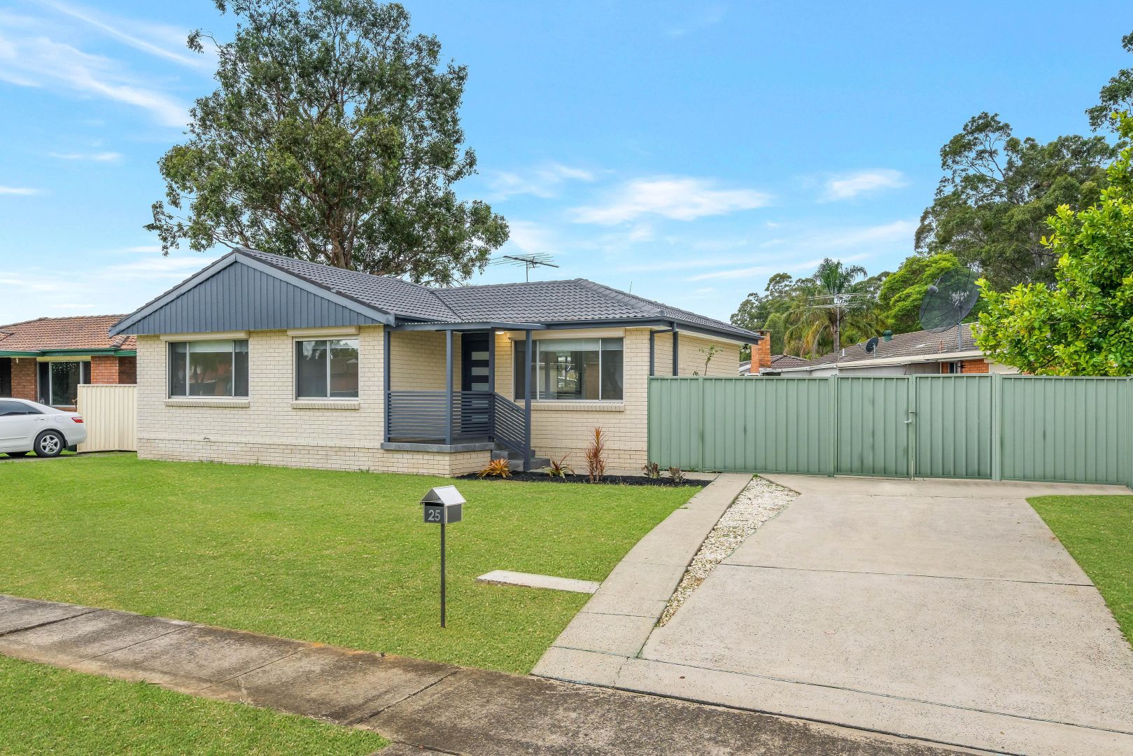 25 Comberford Close, Prairiewood NSW 2176, Image 1