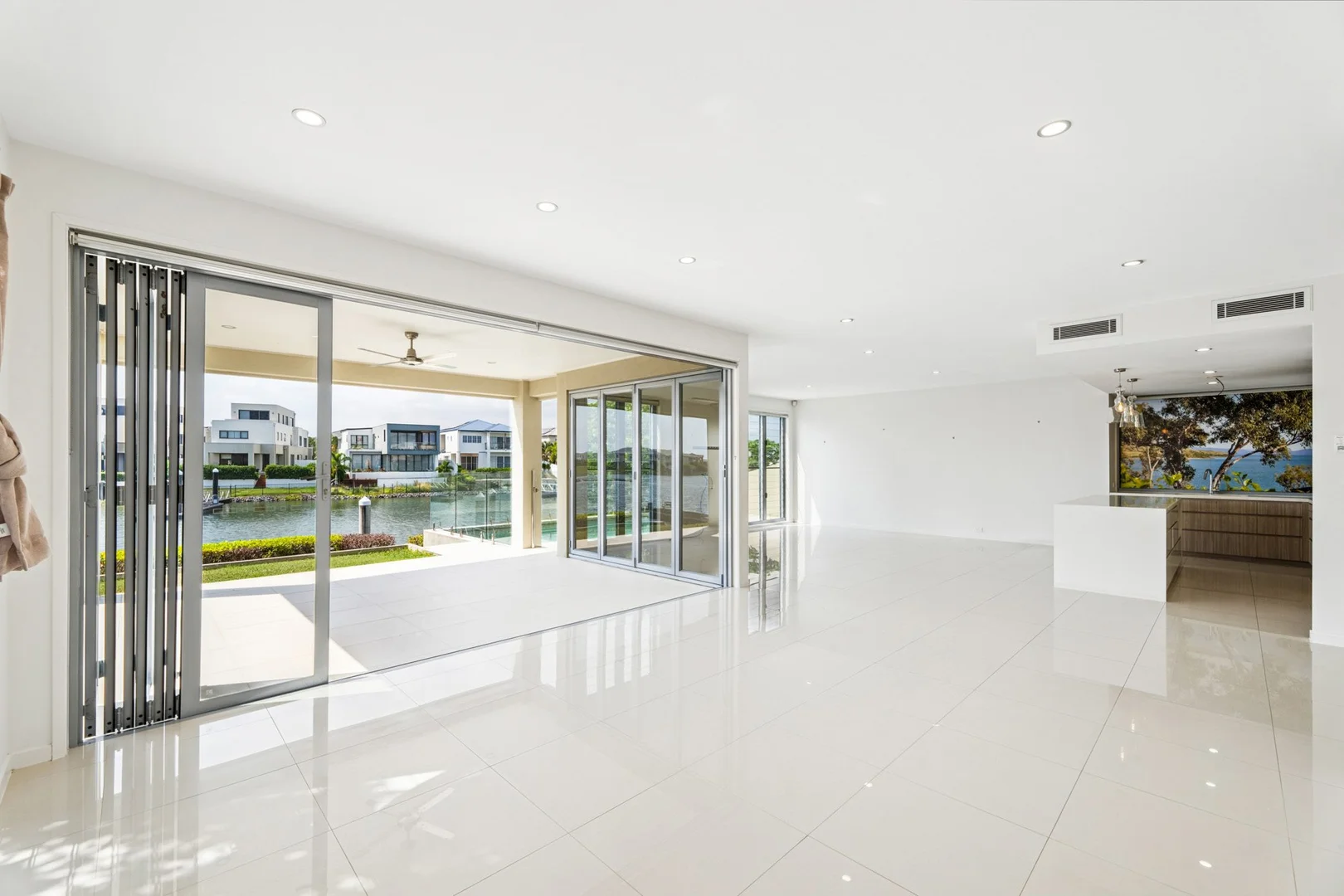 Additional image 9 of 1069 Edgecliff Drive, Hope Island QLD 4212