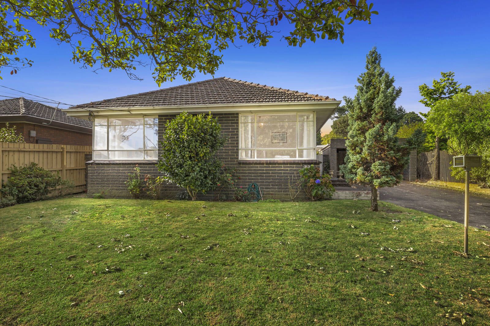 3 bedrooms House in 23 Old Eastern Court OAKLEIGH SOUTH VIC, 3167