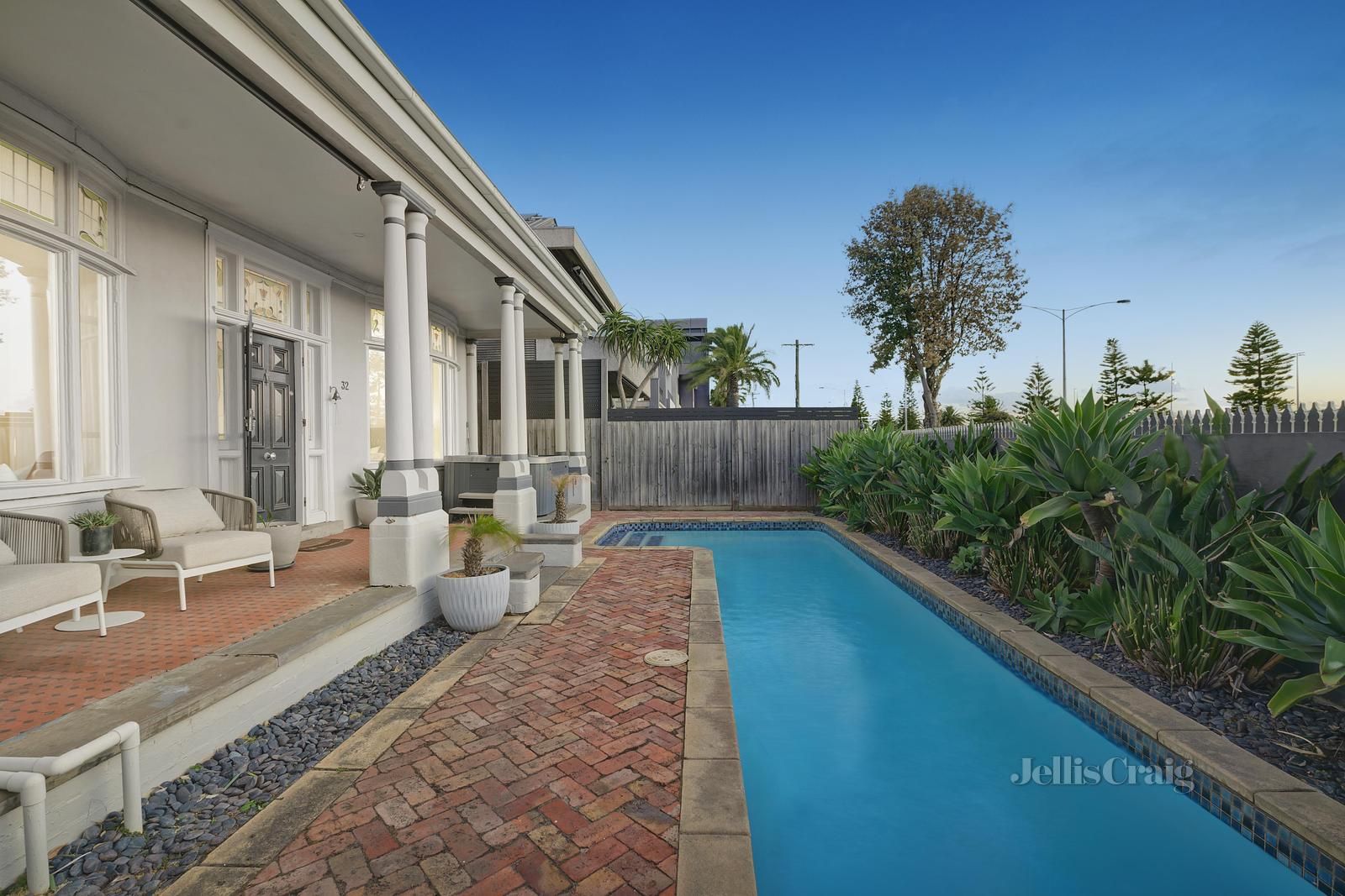 32 Marine Parade, St Kilda VIC 3182 Domain