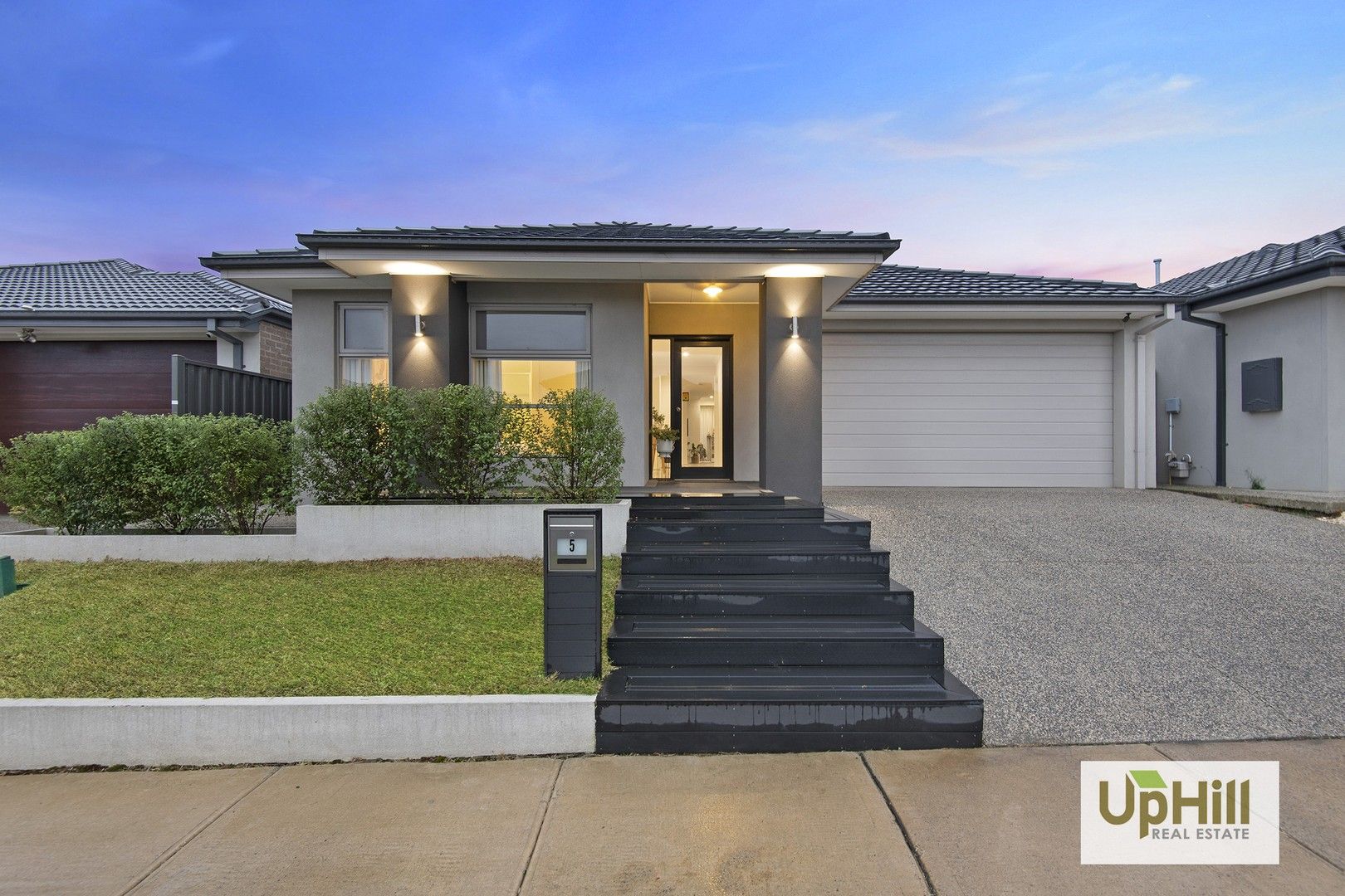 4 bedrooms House in 5 Galveston Road CLYDE VIC, 3978