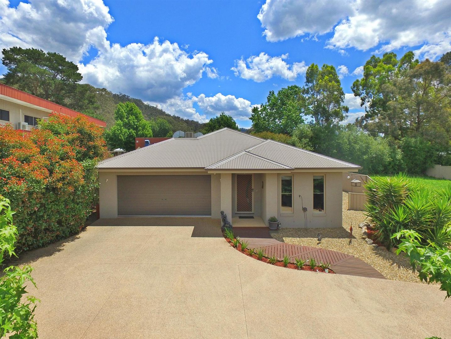 11 Three Peaks Rise, Bright VIC 3741