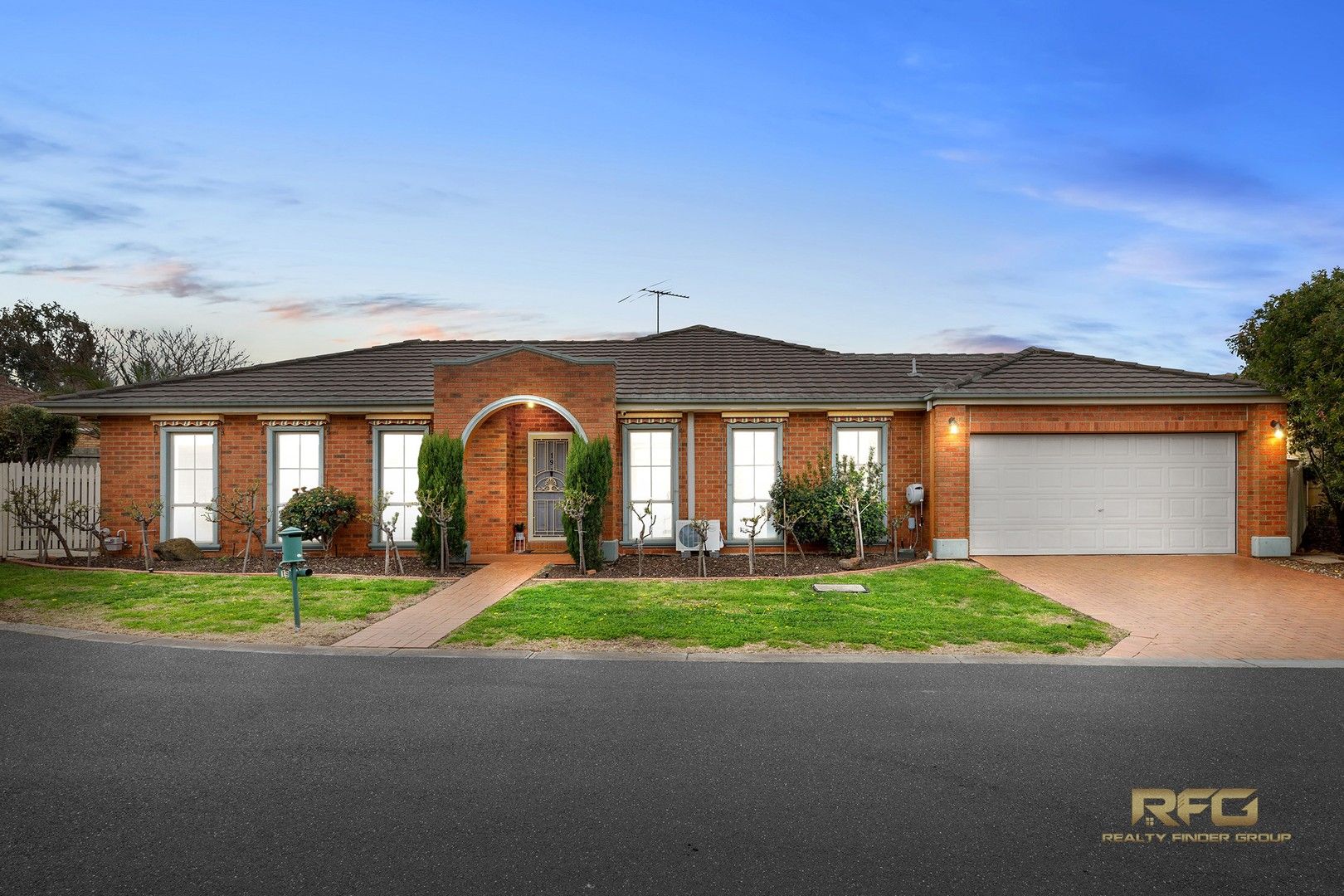 19 Wattletree Dr, Taylors Hill VIC 3037, Image 0